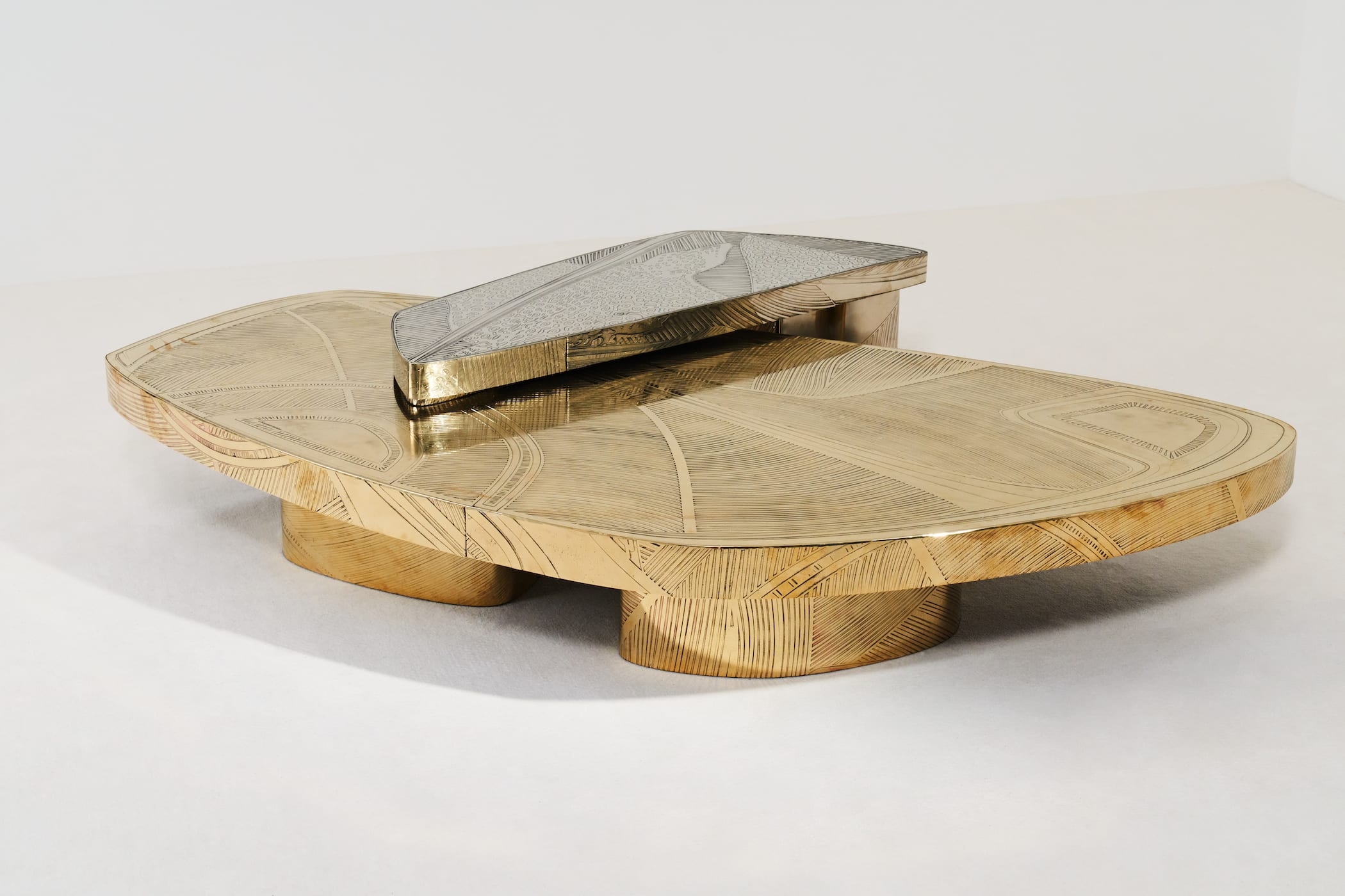 galeriey-vgastou-emmanuel-jonckers-mareva-coffee-table-2021